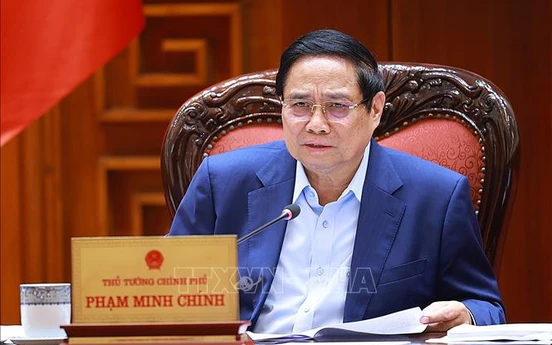 Thí điểm xây dựng các khu thương mại tự do và xây dựng Trung tâm năng lượng Dung Quất