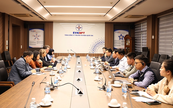 Tổng công ty Truyền tải điện Quốc gia làm việc với Tổ chức Tài chính Quốc tế