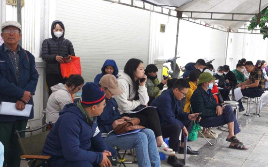 Từ nay, người dân Hà Nội không còn phải xếp hàng khi làm thủ tục mua nhà ở xã hội