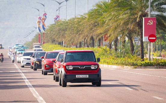 Trạm sạc khắp nơi, dịch vụ hậu mãi 5 sao: Lý do VinFast chinh phục khách hàng Việt