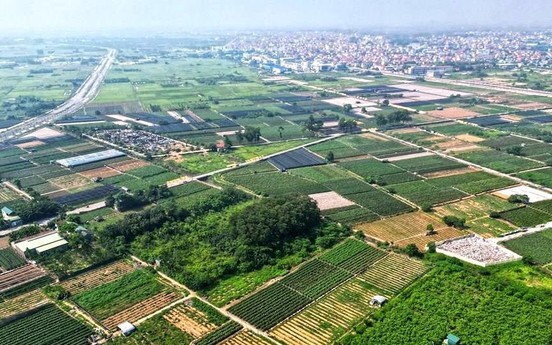 Đất đấu giá tỉnh vùng ven có giá trúng cao hơn các huyện ở Hà Nội, vì sao?