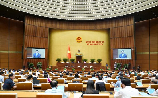 Sáng nay, Quốc hội thảo luận tại hội trường Diên Hồng về sửa đổi Hiến pháp