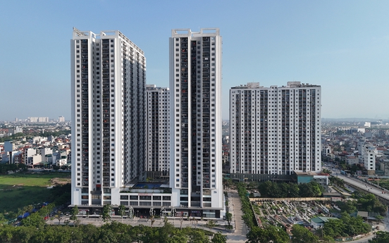 Cận cảnh khu chung cư cơi nới "chuồng cọp", hạ tầng xuống cấp