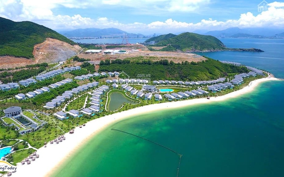 Hòn đảo sắp đấu giá 2 khu phức hợp gần 200ha: Nằm trên vịnh biển đẹp bậc nhất cả nước, sở hữu tuyến cáp treo vượt biển đầu tiên của Việt Nam