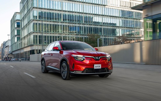 Vì sao VF 8 "lên ngôi" trong phân khúc SUV 5 chỗ?