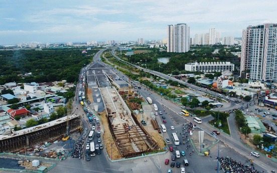 Hầm chui gần 500m tại nút giao lớn nhất TP. HCM dời ngày thông xe