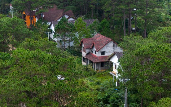 ‘Đà Lạt thứ 2’ của Tây Nguyên tồn tại la liệt biệt thự tiền tỷ bỏ hoang, trở thành điểm xấu xí giữa rừng thông lãng mạn