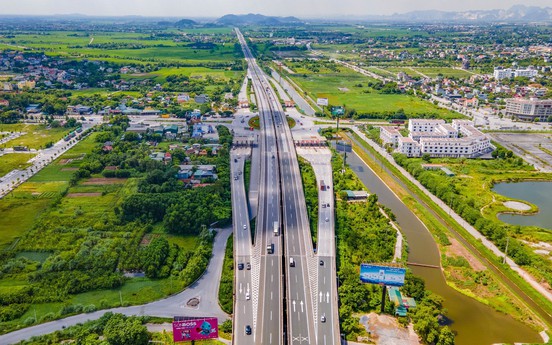 Bộ Xây dựng được trao thêm thẩm quyền về quy hoạch và quản lý hạ tầng giao thông