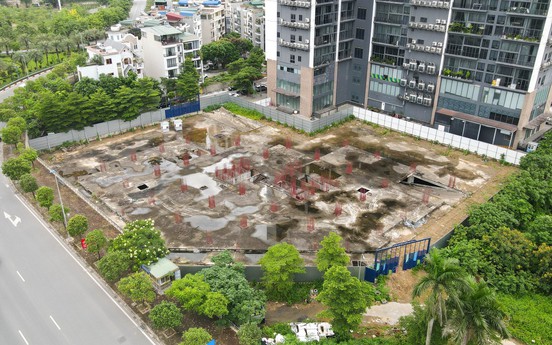 Một nhóm khách hàng ở Hà Nội bị dụ dỗ góp hàng chục tỷ đồng vào các “dự án ma”