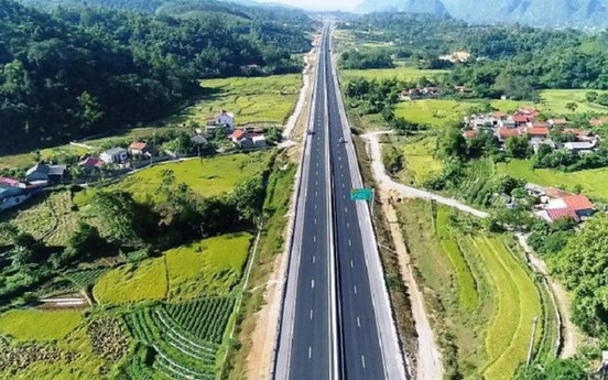 Phó Thủ tướng chỉ đạo quyết liệt đẩy nhanh tiến độ, không thay đổi mục tiêu đạt 3.000km đường cao tốc trong năm 2025