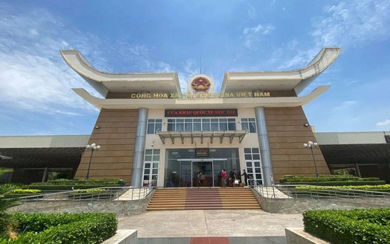 Tỉnh chung đường biên giới với Campuchia đề xuất thử nghiệm chính sách đầu tư casino, sân golf khu vực cửa khẩu