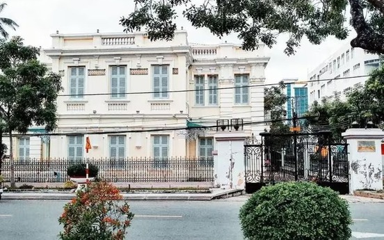Dinh thự của vị công tử từng tiêu hết 5 tấn vàng: Hơn 100 năm vẫn lộng lẫy, không gian sống chứng minh cho cuộc sống xa xỉ