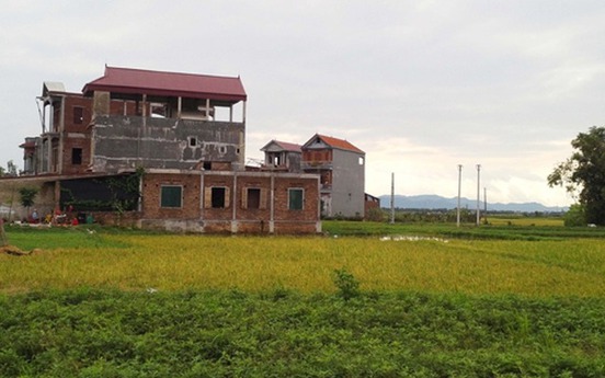Từ giờ, xây nhà trái phép trên đất nông nghiệp sẽ bị xử phạt nghiêm khắc