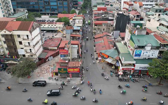 Dự án mở rộng tuyến đường ùn tắc bậc nhất Hà Nội vỡ tiến độ