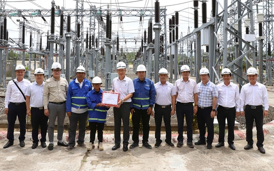 Tập trung nguồn lực, đẩy nhanh tiến độ 2 dự án truyền tải điện tại Khánh Hòa và Phú Yên