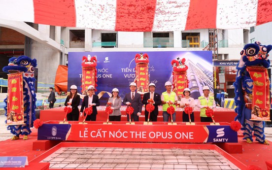 Vinhomes và SAMTY tổ chức lễ cất nóc 4 tòa tháp The Opus One, dự kiến bàn giao từ quý I/2026