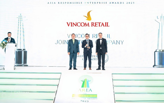 Vincom Retail tiếp tục được vinh danh Top 50 Công ty niêm yết tốt nhất Việt Nam 2025 và Lãnh đạo Xanh Châu Á