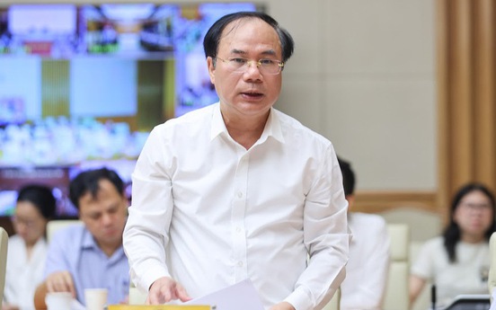 "Các địa phương phải đôn đốc chủ đầu tư tập trung nguồn lực, thi công với tinh thần 'vượt nắng, thắng mưa', hoàn thành 26.000 căn nhà ở xã hội ngay trong năm 2025"