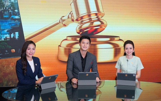 Khách chốt deal nhà phố giá hời tại livestream 19/8 của Sunshine Group