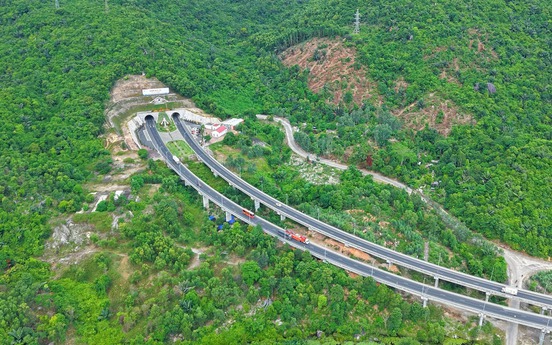 Hầm xuyên núi gần nghìn tỷ dài thứ 2 Việt Nam rút ngắn thời gian qua con đèo hiểm trở từ 60 phút còn 10 phút