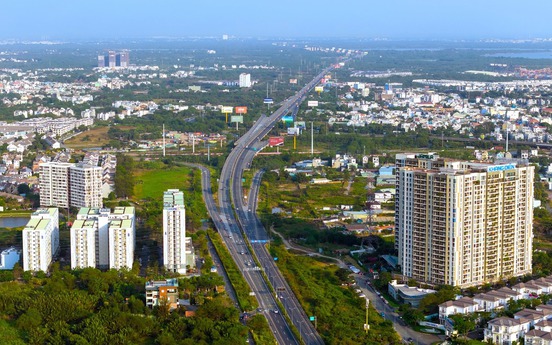 Giá nhà trung tâm TP. HCM 'chạm nóc', bất động sản vùng ven thành cứu cánh của nhà đầu tư