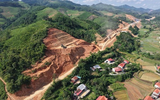 Cao tốc gần 60km do Tập đoàn Đèo Cả thực hiện gặp khó