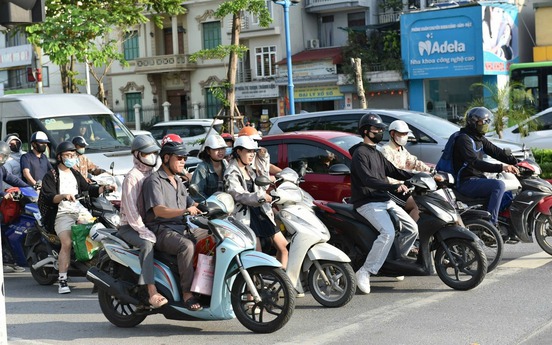 Một phường của Hà Nội thông báo khẩn trước tin thí điểm cấm xe xăng