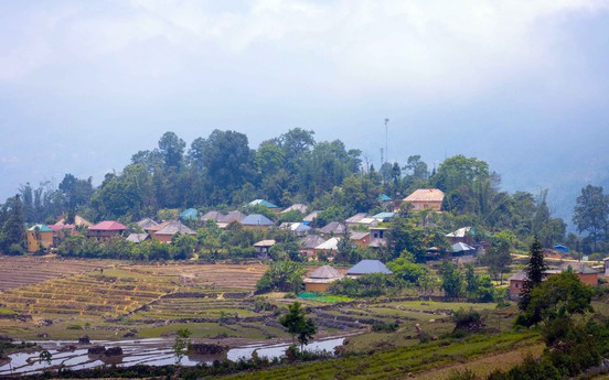 Photo Travel: Choản Thèn, vẹn nguyên những ngôi nhà vuông trình tường đất