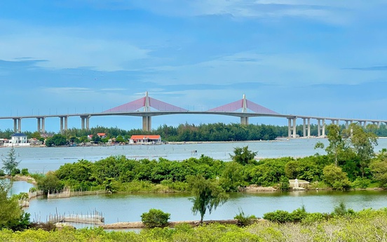 TP. Huế: Cầu vượt biển dài nhất miền Trung đạt gần 90% khối lượng