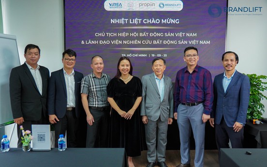 TS. Nguyễn Văn Khôi, Chủ tịch VNREA thăm và làm việc tại Học viện Công nghệ Tài chính Propiin