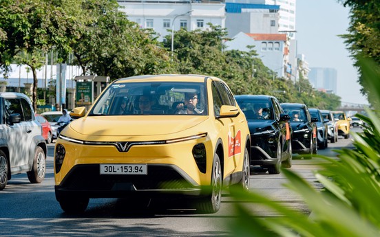 250 chiếc VinFast Limo Green đồng loạt bàn giao khắp 3 miền