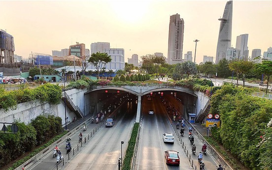 Từ hôm nay, hầm vượt sông lớn nhất Đông Nam Á tại Việt Nam sẽ cấm xe trong ba buổi chiều