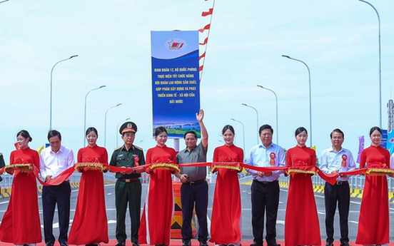 Thủ tướng: Khai thác cầu Phong Châu mới 'xứng đáng với mong mỏi và những giọt nước mắt của người dân'