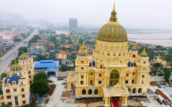 Tòa lâu đài tư nhân lớn nhất Đông Nam Á: Vốn đầu tư nghìn tỷ, kiến trúc mang đậm dấu ấn tôn giáo