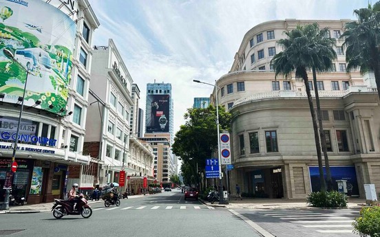 Mặt bằng cho thuê cuối năm: ‘Phố kim cương’ không lo ế, ‘phố vàng’ mòn mỏi chờ người thuê