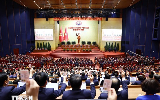 Thông qua Nghị quyết Đại hội đại biểu toàn quốc lần thứ XIV của Đảng
