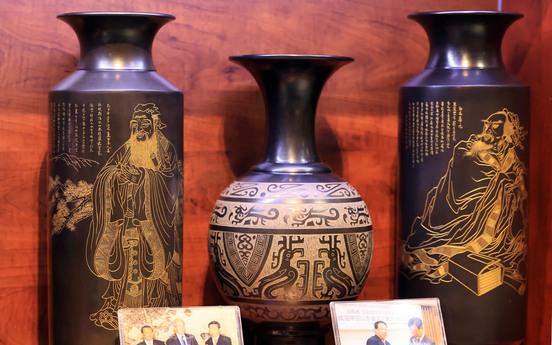 Photo Travel: Gốm đen, tuyệt tác nghệ thuật "đen như sơn, bóng như gương" ở Sơn Đông