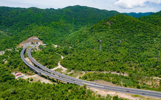 Đèo Cả gia tăng quyền sở hữu tại HHV, sẵn sàng bước vào đường sắt tốc độ cao và metro