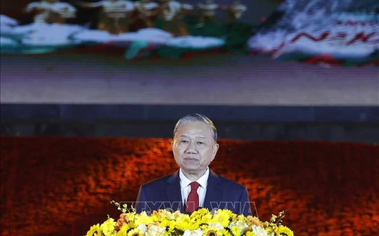 Tổng Bí thư dự Chương trình kỷ niệm 85 năm Ngày Bác Hồ về nước