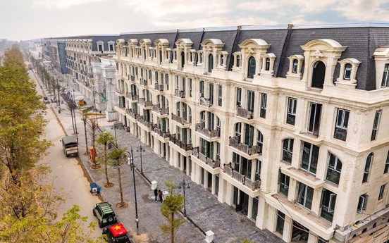 Giá nhà phố chạm ngưỡng 2 tỷ đồng/m2, Tây Hồ sẽ thành trung tâm mới của Hà Nội