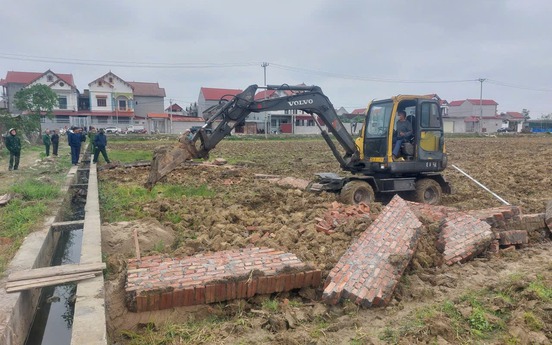 Xây dựng trên đất nông nghiệp: 13 trường hợp ở Hà Nội bị xử lý mạnh tay