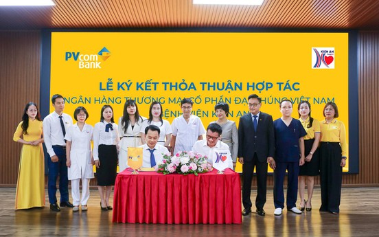 PVcomBank và Bệnh viện Kiến An ký kết thỏa thuận hợp tác, trao tặng xe ô tô phòng khám lưu động