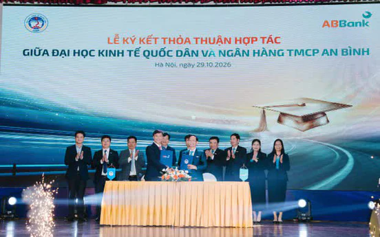 ABBank và Đại học Kinh tế Quốc dân ký thỏa thuận hợp tác, trao Quỹ học bổng Tài năng 10 tỷ đồng