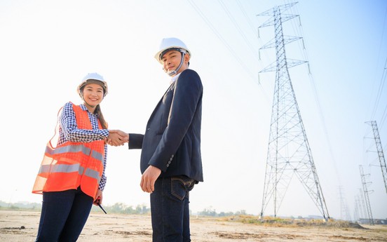 ABBank ưu đãi vốn vay cho doanh nghiệp đầu tư hạ tầng điện, giao thông và công nghệ chiến lược