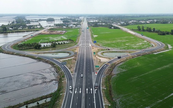 Sau ít tháng thông xe, cao tốc nối đến điểm cực Nam Tổ quốc được đề xuất ‘lên đời’ hoàn thiện