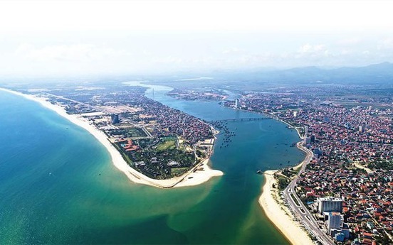 Tỉnh miền Trung là điểm đầu tuyến giao thương xuyên Á sắp có 3 cao tốc, 15 quốc lộ và 10 đường ven biển