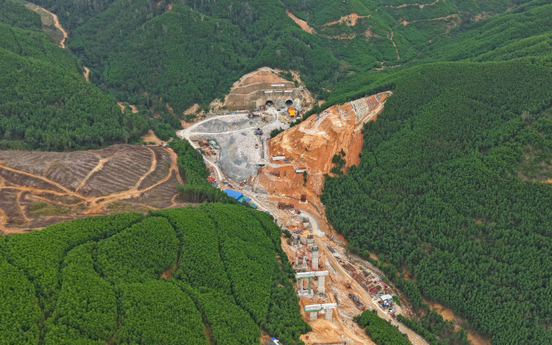 Chỉ 3 tháng nữa, chính thức thông xe cao tốc nối ‘rừng – biển’ đầu tiên của Việt Nam