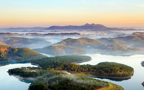 Khu du lịch quốc gia đầu tiên của Việt Nam là điểm đến hiếm có của khu vực và thế giới