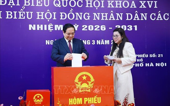 Thủ tướng Phạm Minh Chính bỏ phiếu bầu cử tại phường Tây Hồ, Hà Nội