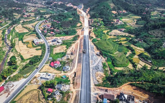 Tuyến cao tốc gần 12.000 tỷ đồng do liên danh Đèo Cả thi công sắp đạt cột mốc quan trọng